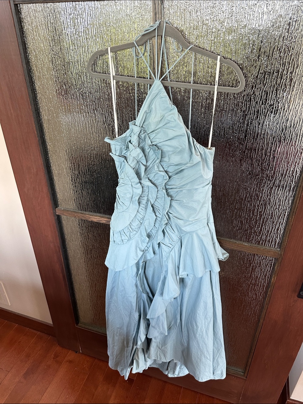 AMUR Ottavia Ruffle Dress
Cumulus Light Blue Ruffle Halter Maxi Dress size 4 - Picture 16 of 17